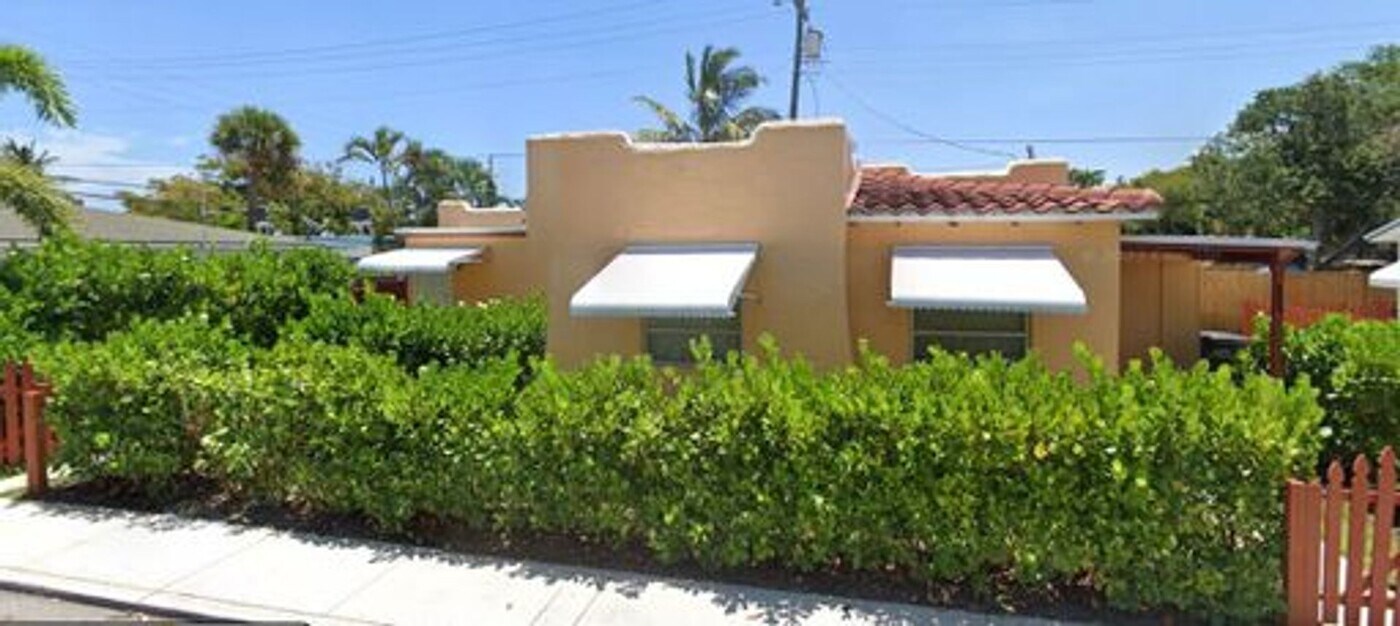 304-308 Central Dr in West Palm Beach, FL - Building Photo
