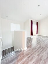 223 N St Louis St in Los Angeles, CA - Building Photo - Building Photo