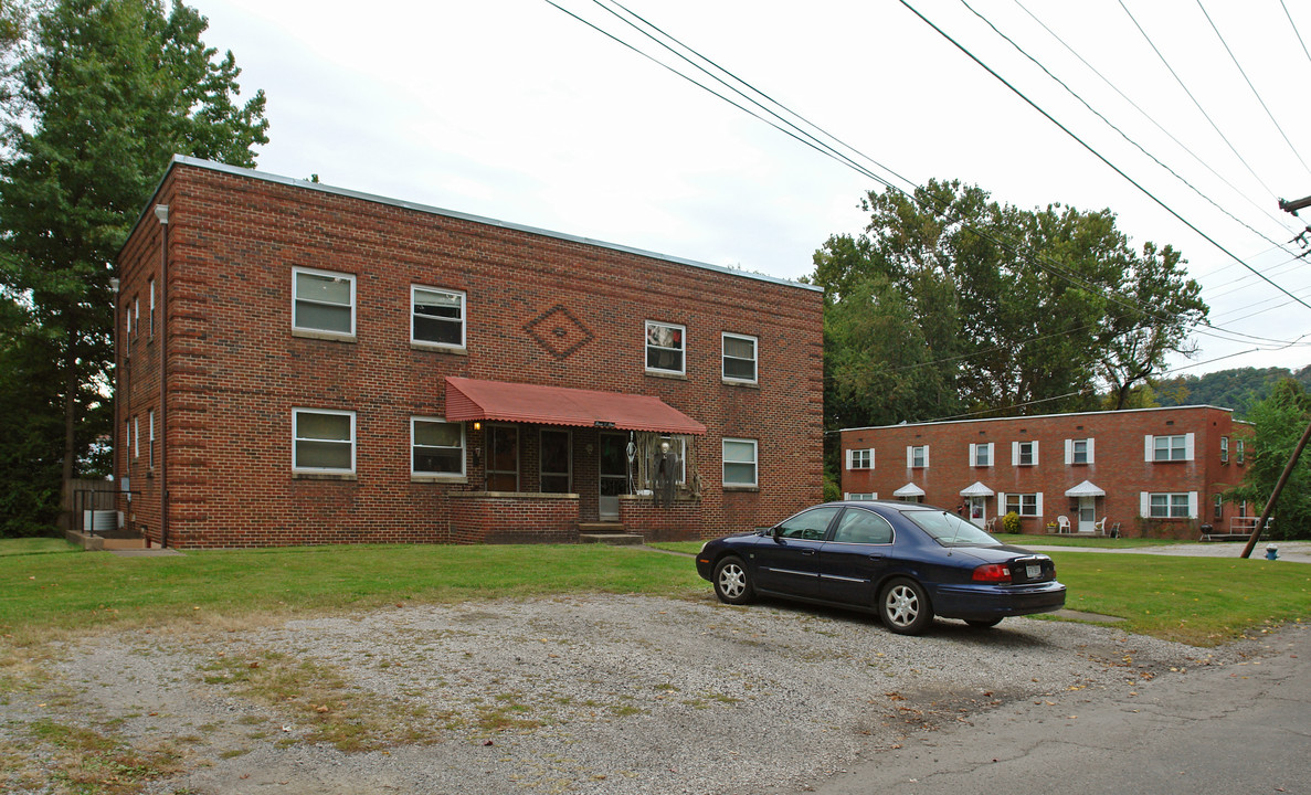 301 30th St in Charleston, WV - Foto de edificio