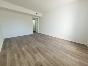 Magnolia View Apartments in Sherman Oaks, CA - Building Photo - Building Photo