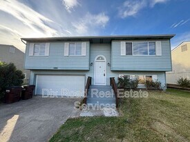 11881 Hitchcock Dr in Cincinnati, OH - Building Photo