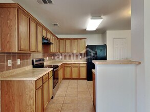 12529 Patnoe Dr in Burleson, TX - Building Photo - Building Photo
