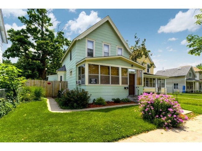 property at 894 Beech St