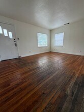 3305 Merrie Lynn Ave in Austin, TX - Building Photo - Building Photo