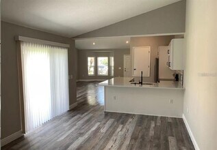 118 Pine Rustle Ln in Auburndale, FL - Building Photo - Building Photo