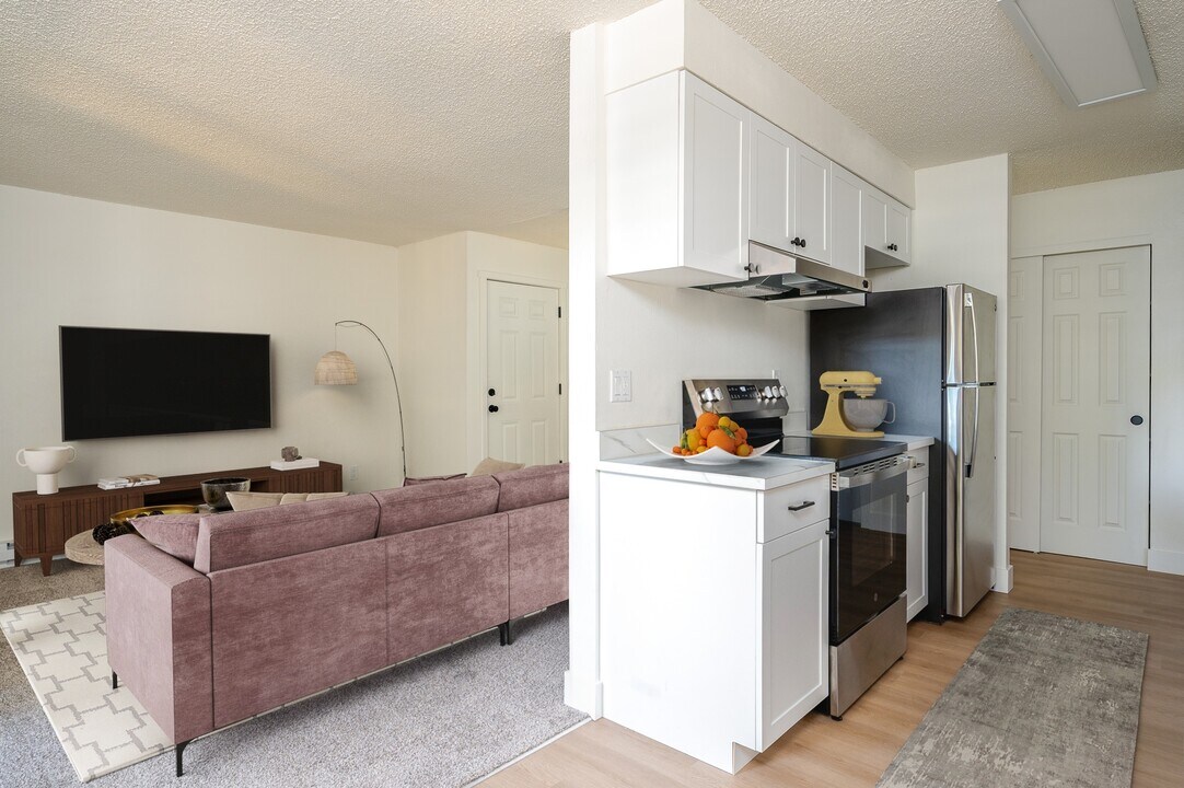 Firwood Station in Portland, OR - Building Photo