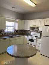 1450 Riverrock Trail SW in Riverdale, GA - Foto de edificio - Building Photo