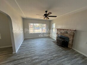 1325 W Fountain Way in Fresno, CA - Building Photo - Building Photo