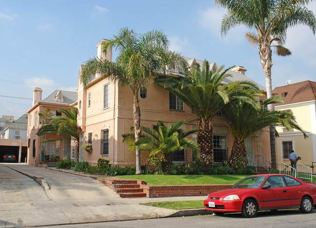 631-635 1/2 S Burnside Ave in Los Angeles, CA - Foto de edificio - Building Photo