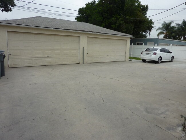 8931 Annetta Ave in South Gate, CA - Building Photo - Building Photo