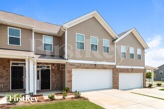 10723 Rivergate Dr NW in Huntersville, NC - Foto de edificio - Building Photo