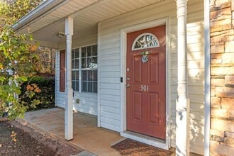301 Carnahan Dr in Spartanburg, SC - Building Photo - Building Photo
