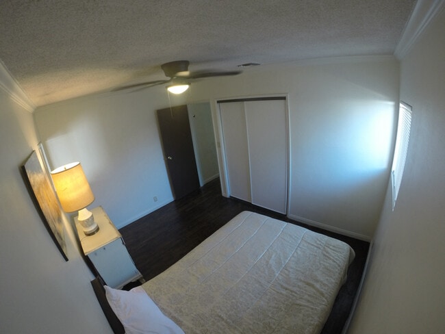 6002 Hazelbrook Ave in Lakewood, CA - Building Photo - Building Photo