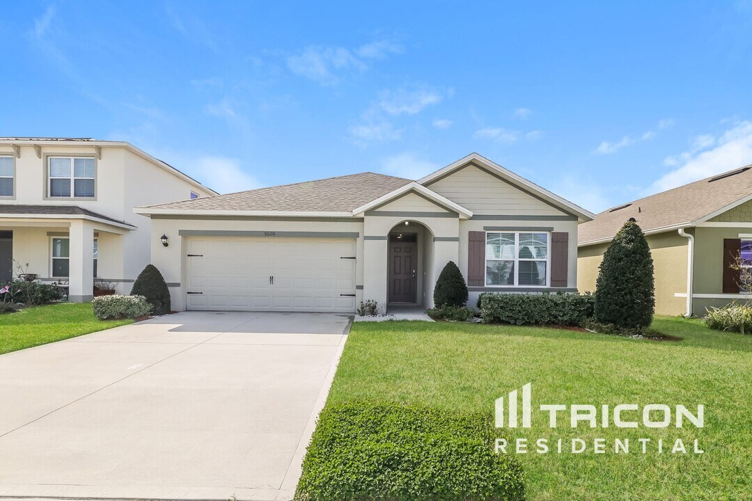 9020 Tuscan Cypress St in Kissimmee, FL - Building Photo