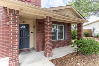 6117 Tamaron in Schertz, TX - Building Photo - Building Photo