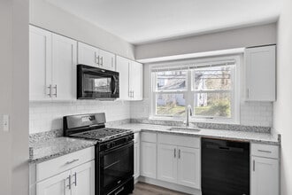 227 S 7th Ave in Highland Park, NJ - Building Photo - Building Photo