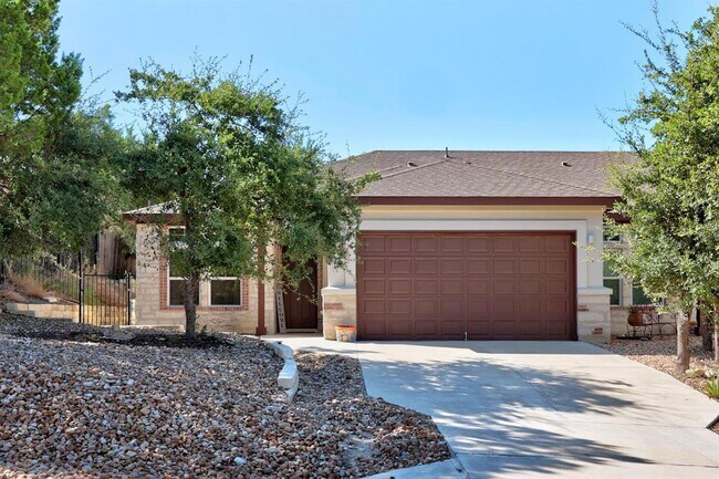 21503 Patton Ave in Lago Vista, TX - Building Photo - Building Photo