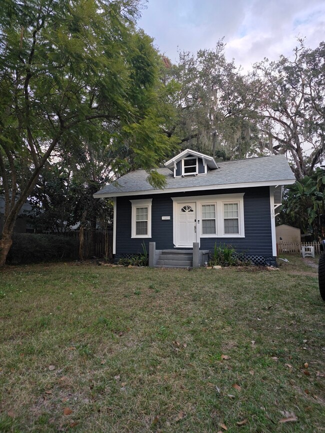 property at 103 N Glenwood Ave