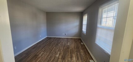 3810 NW Millbrae Dr in Huntsville, AL - Building Photo - Building Photo