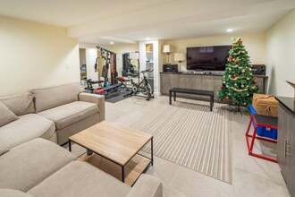 211-15 32nd Ave in Queens, NY - Building Photo - Building Photo