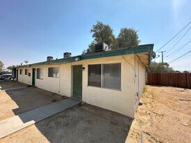 341 W Wilson Ave in Ridgecrest, CA - Building Photo