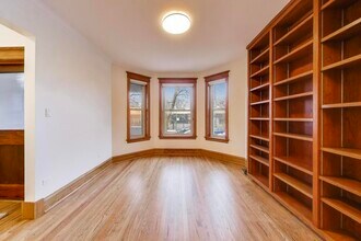 2241 W Eastwood Ave in Chicago, IL - Building Photo - Building Photo
