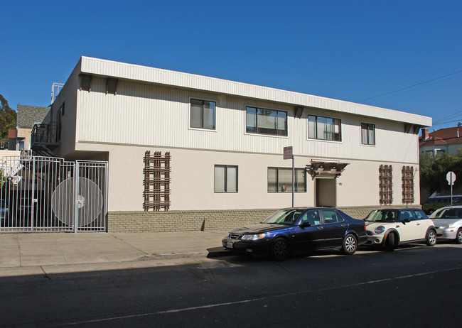 1700 Page Street in San Francisco, CA - Foto de edificio - Building Photo