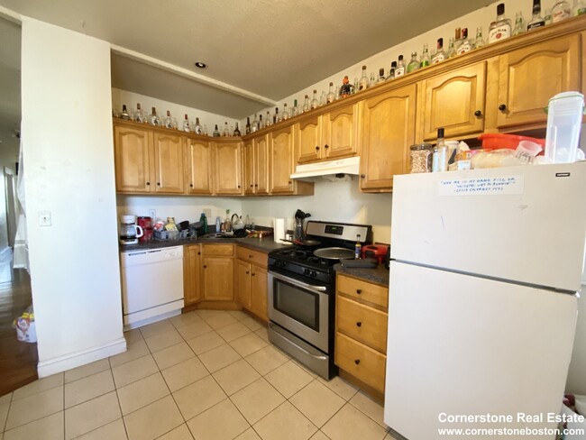 55 Hillside St, Unit 4