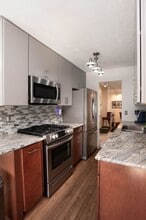 804 Fairways Dr in Oakmont, PA - Building Photo - Building Photo