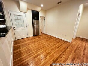 1801 Beacon St in Brookline, MA - Foto de edificio - Building Photo