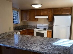 2008 NE Patterson Ct in Bend, OR - Building Photo - Building Photo