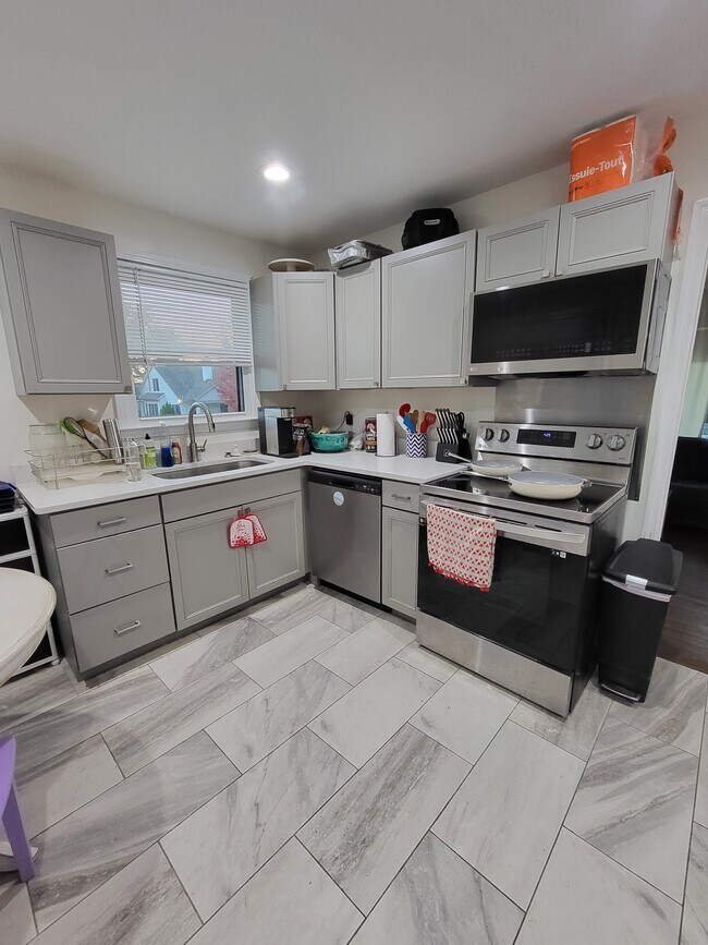 1512A Sweetbriar Ave, Unit A in Nashville, TN - Building Photo - Building Photo