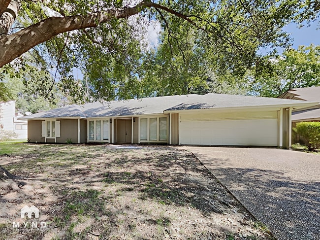 property at 2506 Cardigan Dr