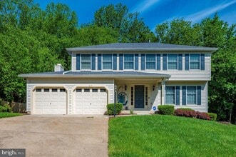 19114 Wheatfield Dr in Germantown, MD - Building Photo - Building Photo