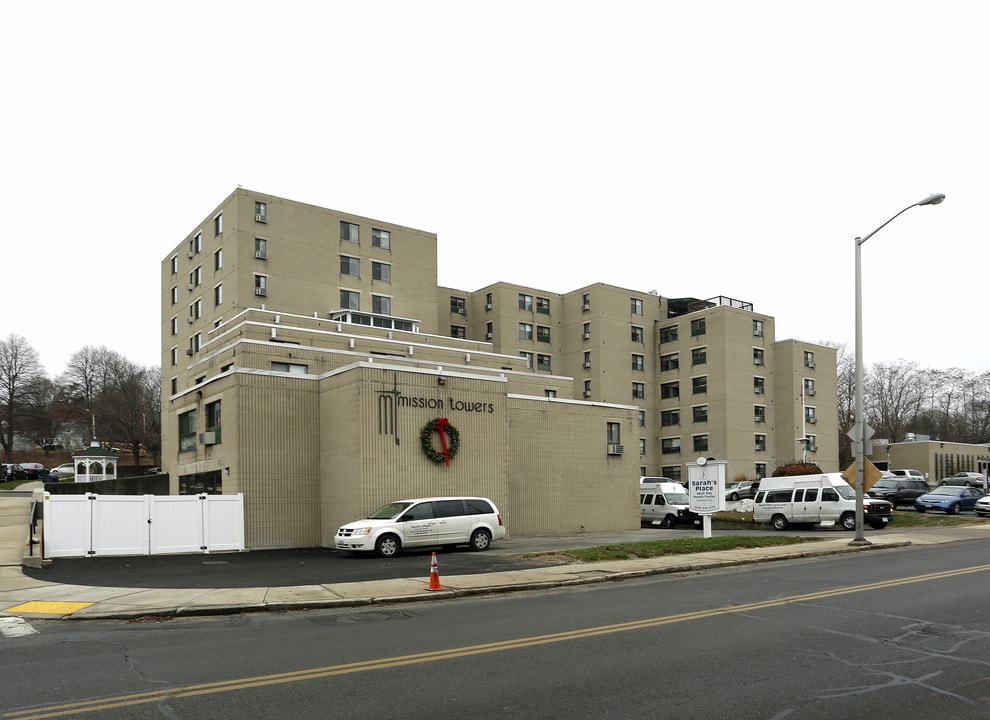 Mission Towers in Haverhill, MA - Foto de edificio