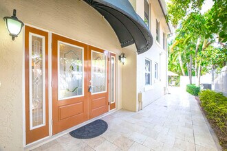 247 S Ocean Blvd in Boca Raton, FL - Building Photo - Building Photo