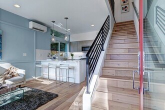 632 10th Ave E in Seattle, WA - Building Photo - Building Photo