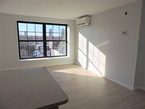 9 Soden St, Unit 502 in Cambridge, MA - Foto de edificio - Building Photo