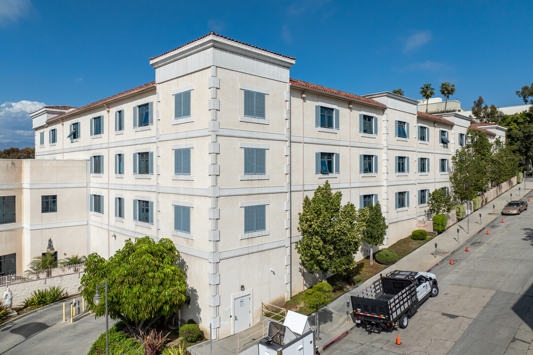 The Hotel Dieu in Los Angeles, CA - Foto de edificio