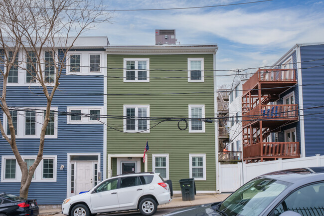 149 G St in Boston, MA - Building Photo - Building Photo