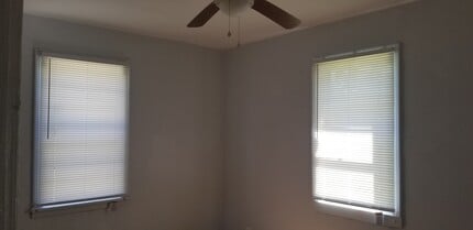 2460 Melrose Ave S in St. Petersburg, FL - Building Photo - Building Photo