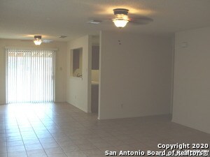 10128 Sunset Pl in San Antonio, TX - Building Photo - Building Photo