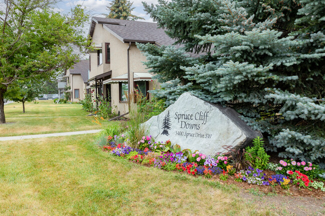 Spruce Cliff Downs in Calgary, AB - Building Photo - Building Photo