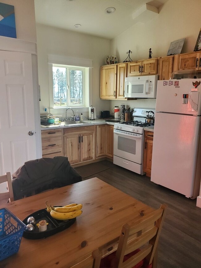 1492 Elliott Rd in Paradise, CA - Building Photo - Building Photo