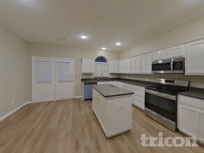 2717 Bull Shoals Dr in Fort Worth, TX - Foto de edificio - Building Photo