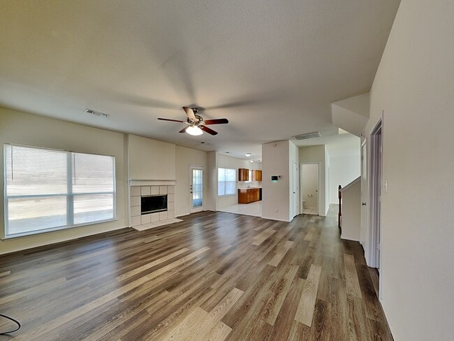 8609 Fountainview Terrace in Hurst, TX - Building Photo - Building Photo