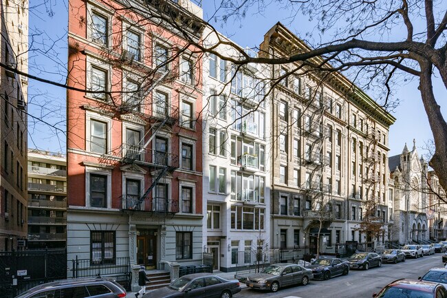 241 W 107th St