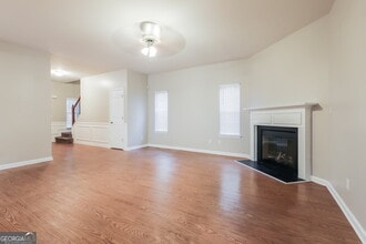 1115 Watercourse Way in Hampton, GA - Building Photo - Building Photo