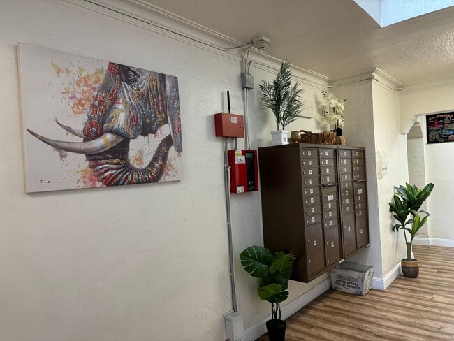 The Palms On Seminary in Oakland, CA - Building Photo - Building Photo