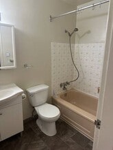 426 10th St in New Westminster, BC - Building Photo - Building Photo